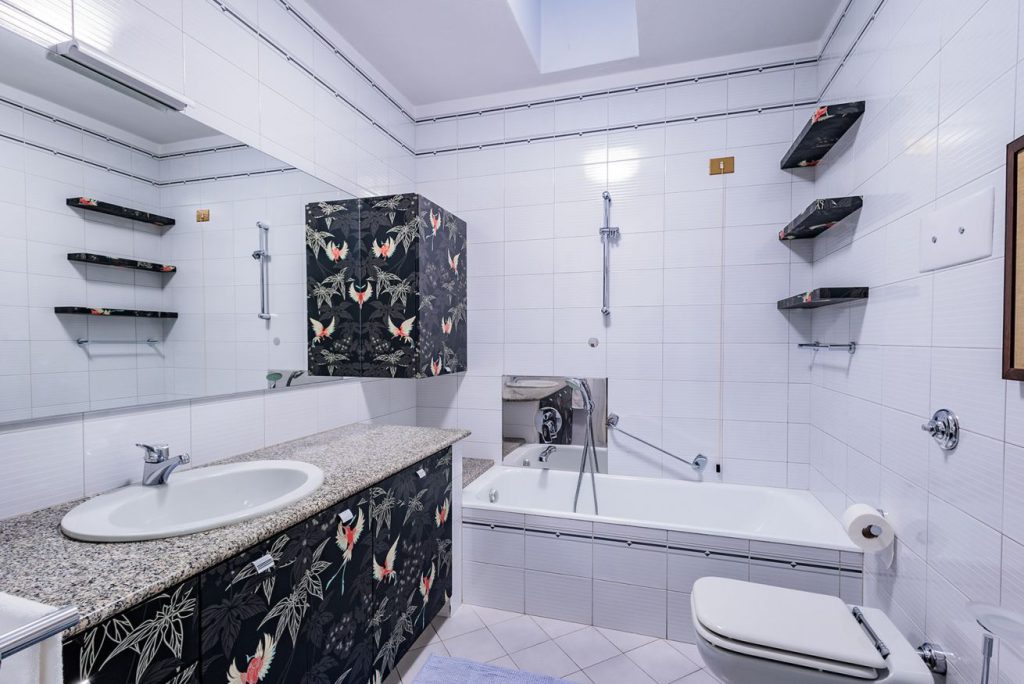 liberty villa appartamento Bergamo casa vacanze bagno