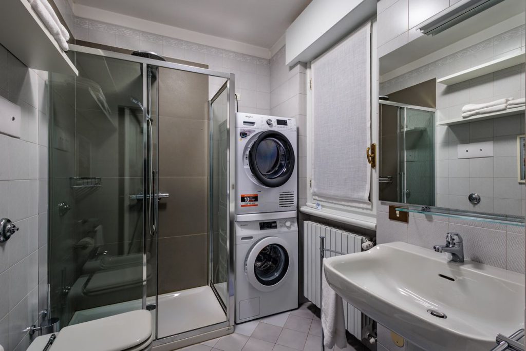 liberty villa appartamento Bergamo casa vacanze bagno